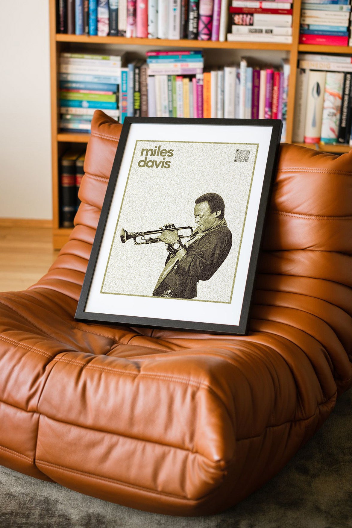Miles Davis QR Kodlu Müziğin Devleri Koleksiyonu Siyah Çerçeveli Tasarım Tablo